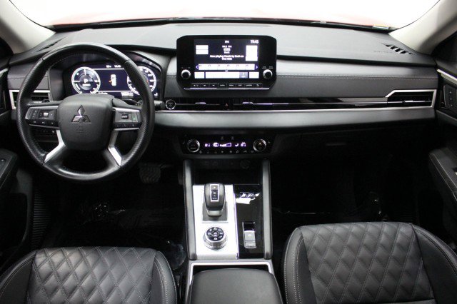 Used 2025 Mitsubishi Outlander SEL image 24