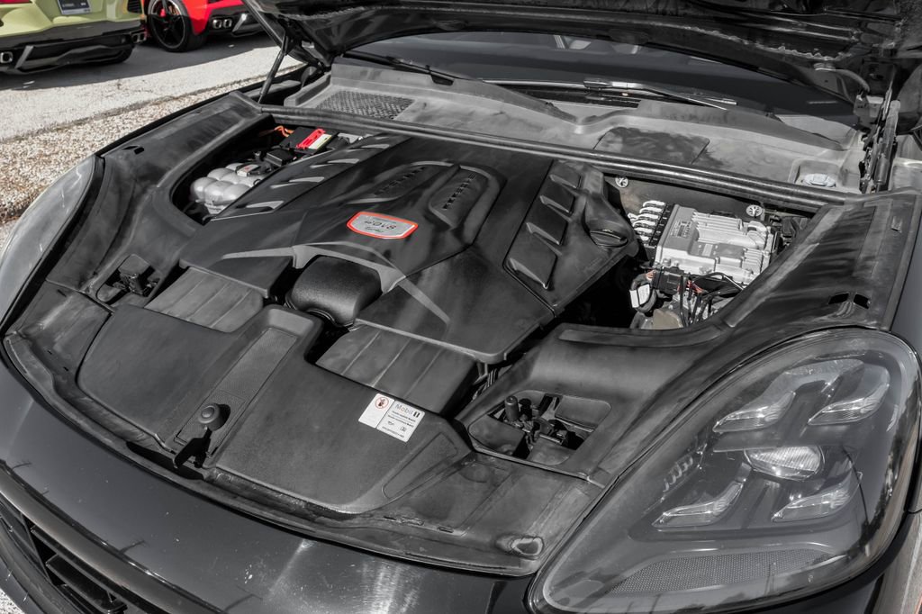 Used 2020 Porsche Cayenne Turbo image 57