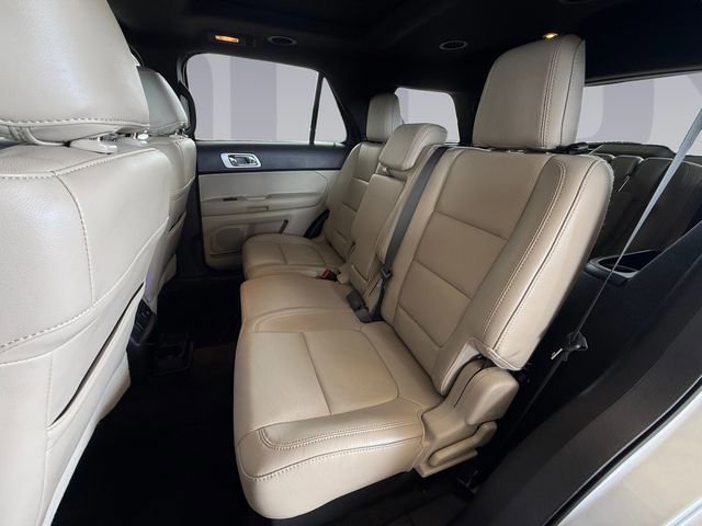 Used 2015 Ford Explorer Limited w/ Equipment Group 301A AWD/4WD image 16