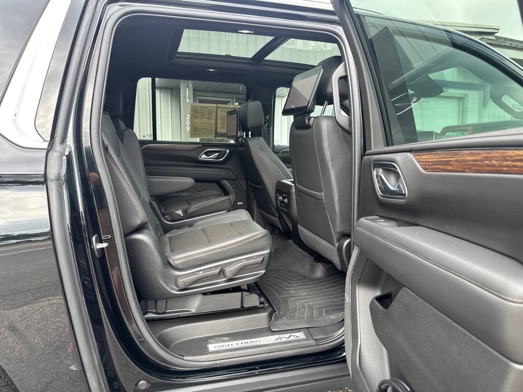 Used 2023 Chevrolet Suburban High Country w/ LPO, Illumination Package AWD/4WD image 22