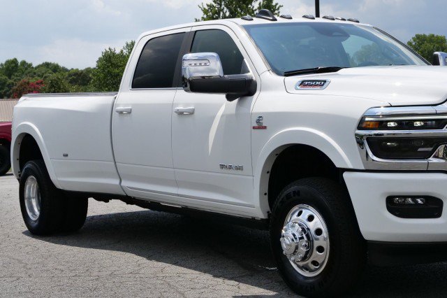 Used 2026 RAM 3500 Longhorn AWD/4WD image 62