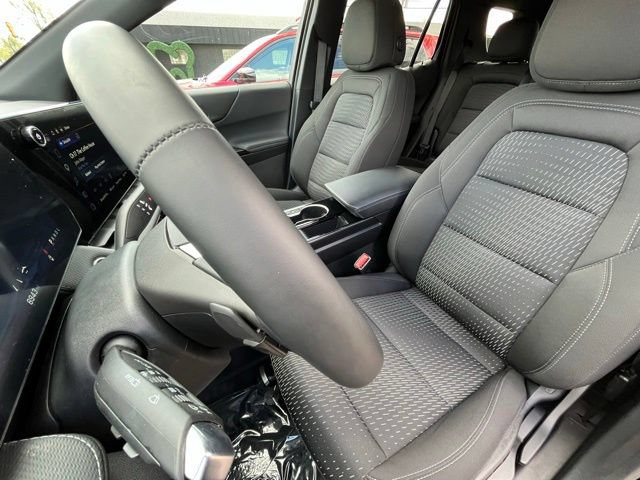 Used 2026 Chevrolet Equinox LT AWD/4WD image 19