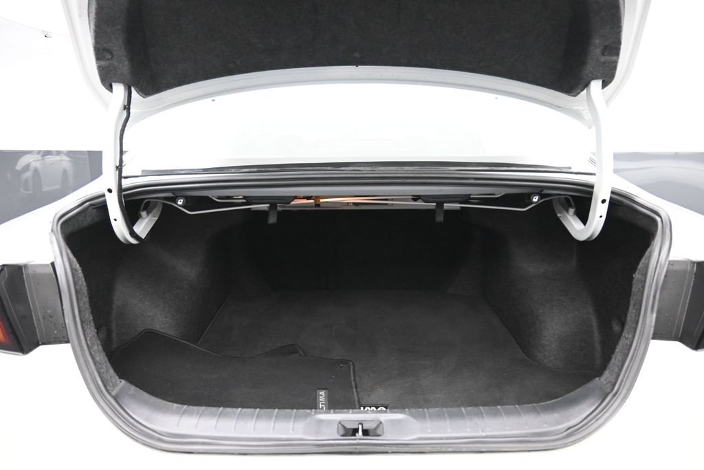 Used 2024 Nissan Altima 2.5 SV FWD image 27