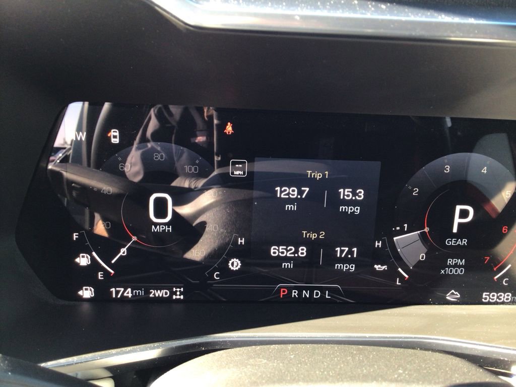 Used 2024 GMC Canyon AT4X image 16