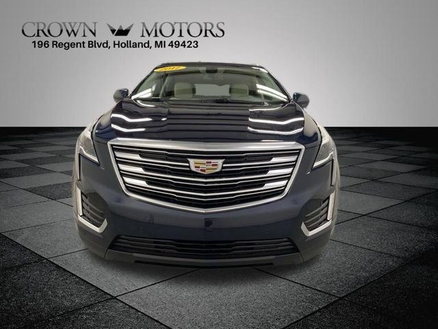 Used 2017 Cadillac XT5 Luxury w/ Driver Awareness Package AWD/4WD image 2
