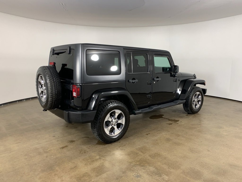 Used 2016 Jeep Wrangler Unlimited Sahara w/ Connectivity Group image 8