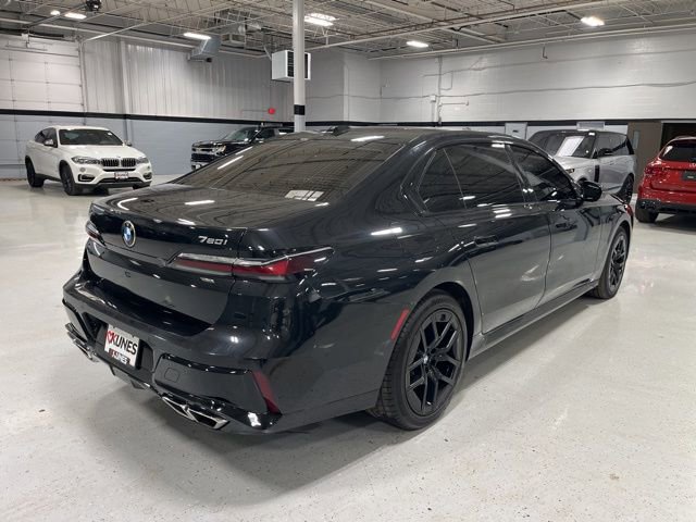 Used 2023 BMW 760i xDrive image 7