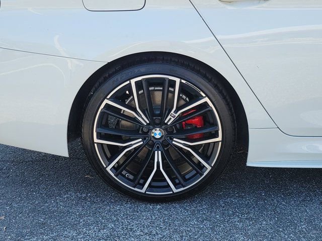 Used 2021 BMW 530i w/ M Sport Package RWD image 5