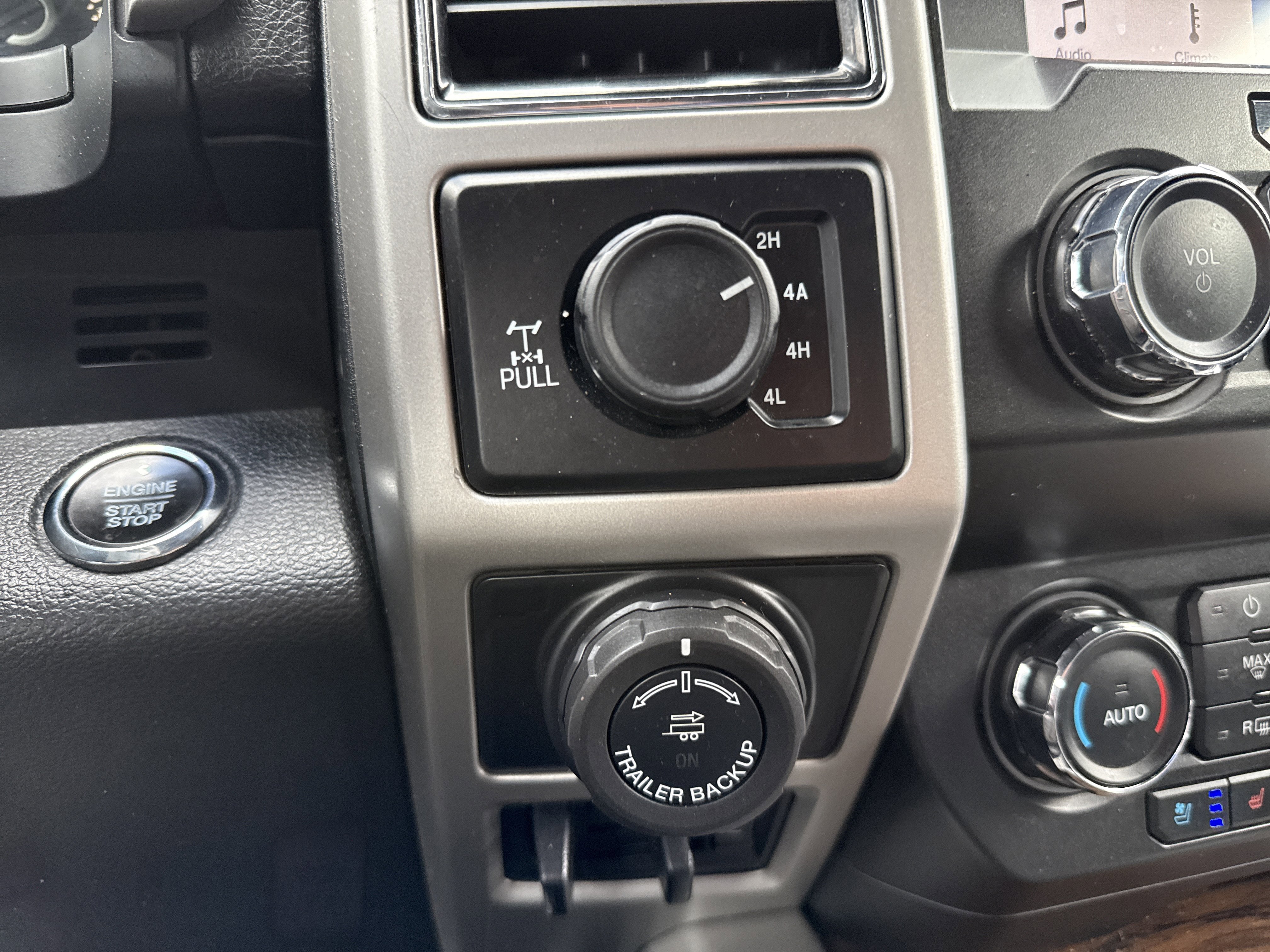Used 2019 Ford F150 Lariat AWD/4WD image 24