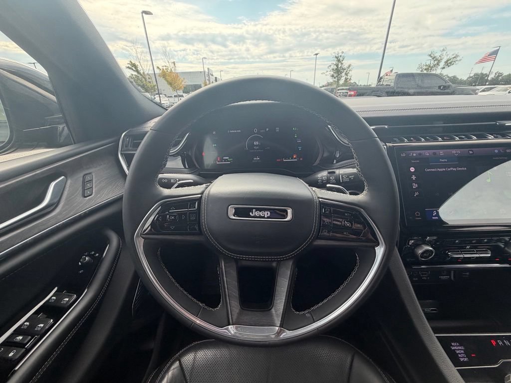 Used 2022 Jeep Grand Cherokee Overland AWD/4WD image 21