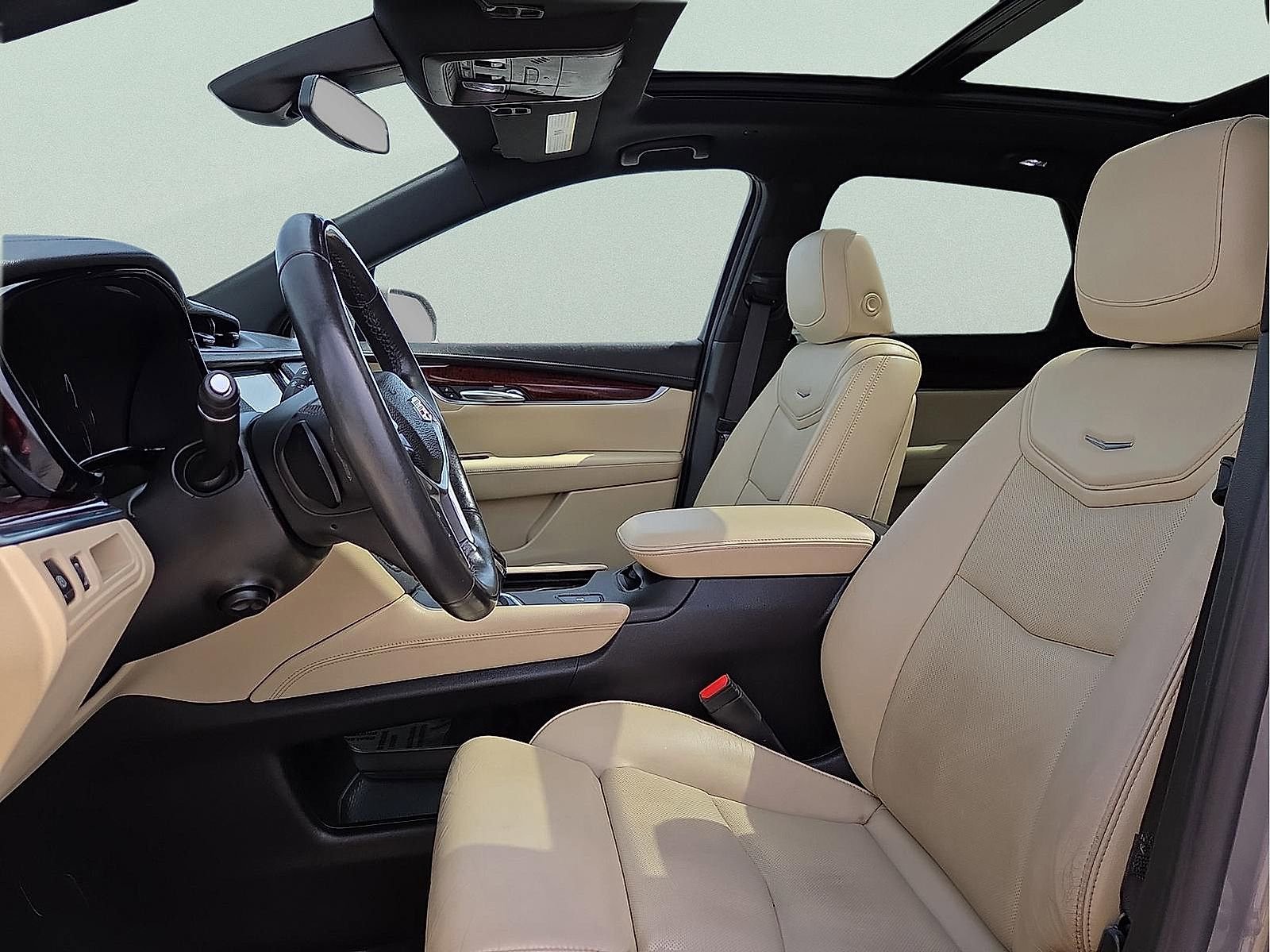 Used 2017 Cadillac XT5 Luxury w/ Driver Awareness Package image 14