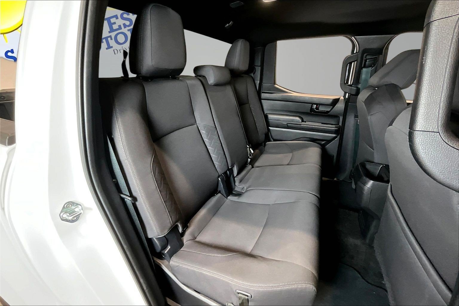 Used 2025 Toyota Tacoma SR5 AWD/4WD image 27