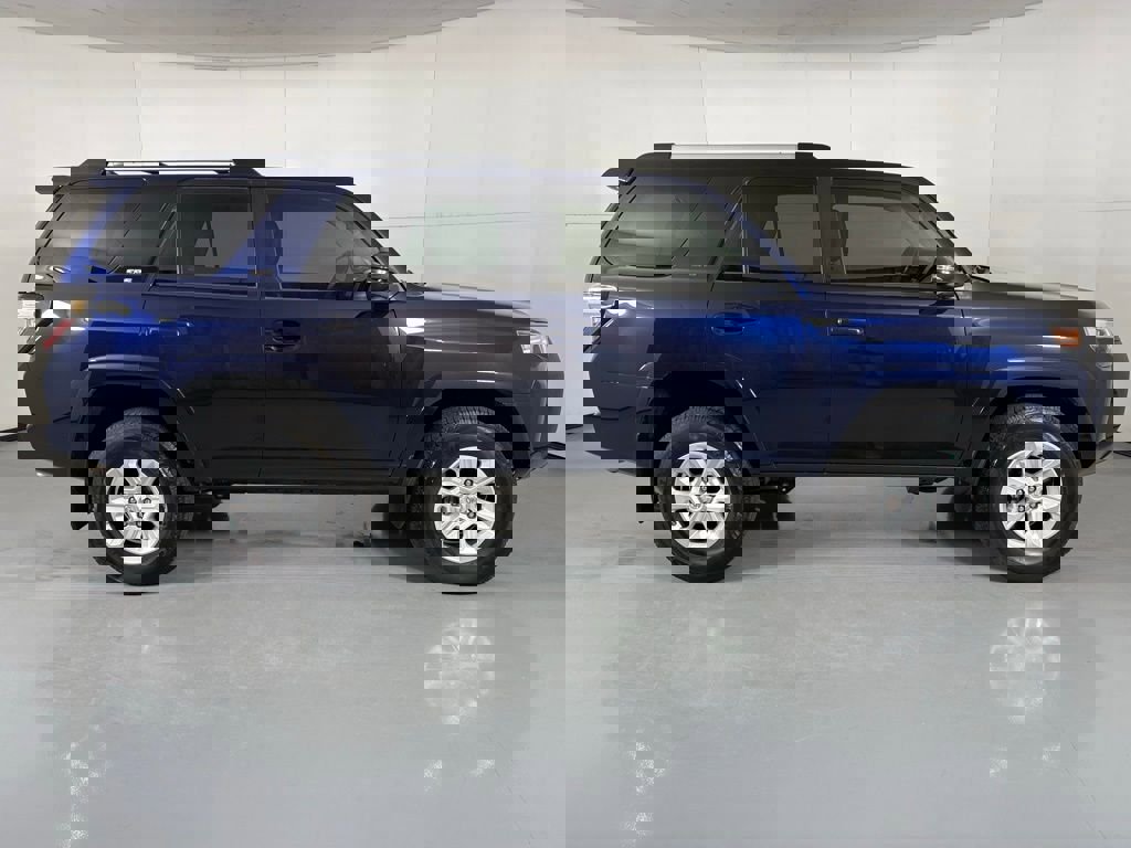 Used 2024 Toyota 4Runner SR5 Premium w/ Moonroof Package image 9