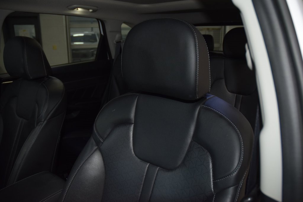 Used 2022 Kia Sorento SX image 38