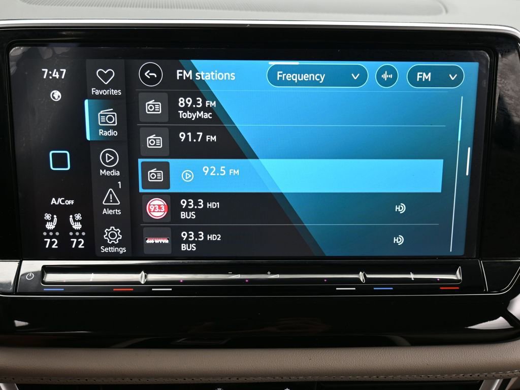 Used 2025 Volkswagen Atlas SE FWD image 30