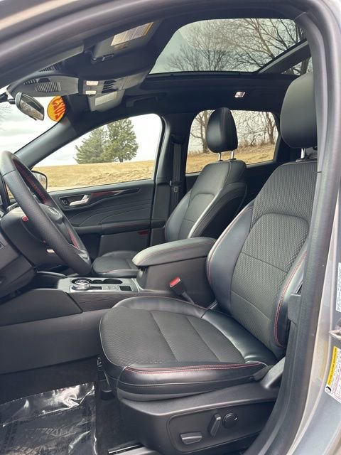 Used 2023 Ford Escape ST-Line w/ Tech Pack #1 image 36