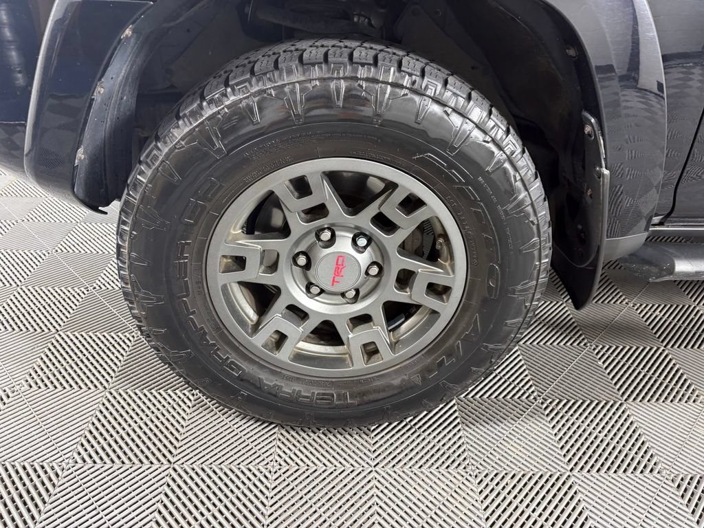 Used 2018 Toyota 4Runner TRD Off-Road w/ TRD Performance Package AWD/4WD image 10