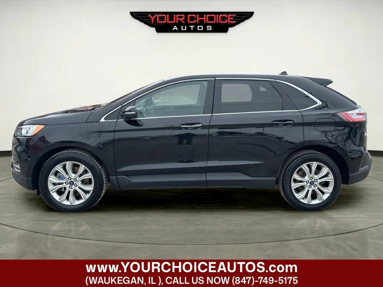 Used 2021 Ford Edge Titanium AWD/4WD image 2