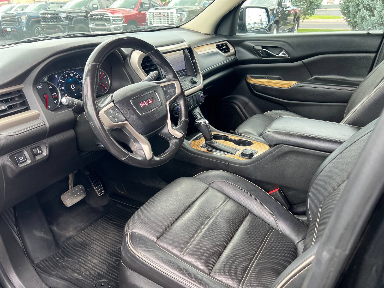 Used 2017 GMC Acadia Denali w/ Technology Package AWD/4WD image 36