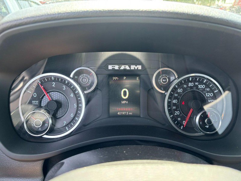 Used 2024 RAM 2500 Tradesman w/ Chrome Appearance Group AWD/4WD image 18
