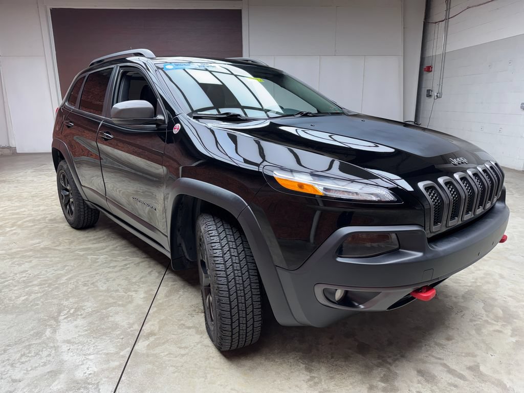Used 2018 Jeep Cherokee Trailhawk w/ Comfort/Convenience Group AWD/4WD image 8