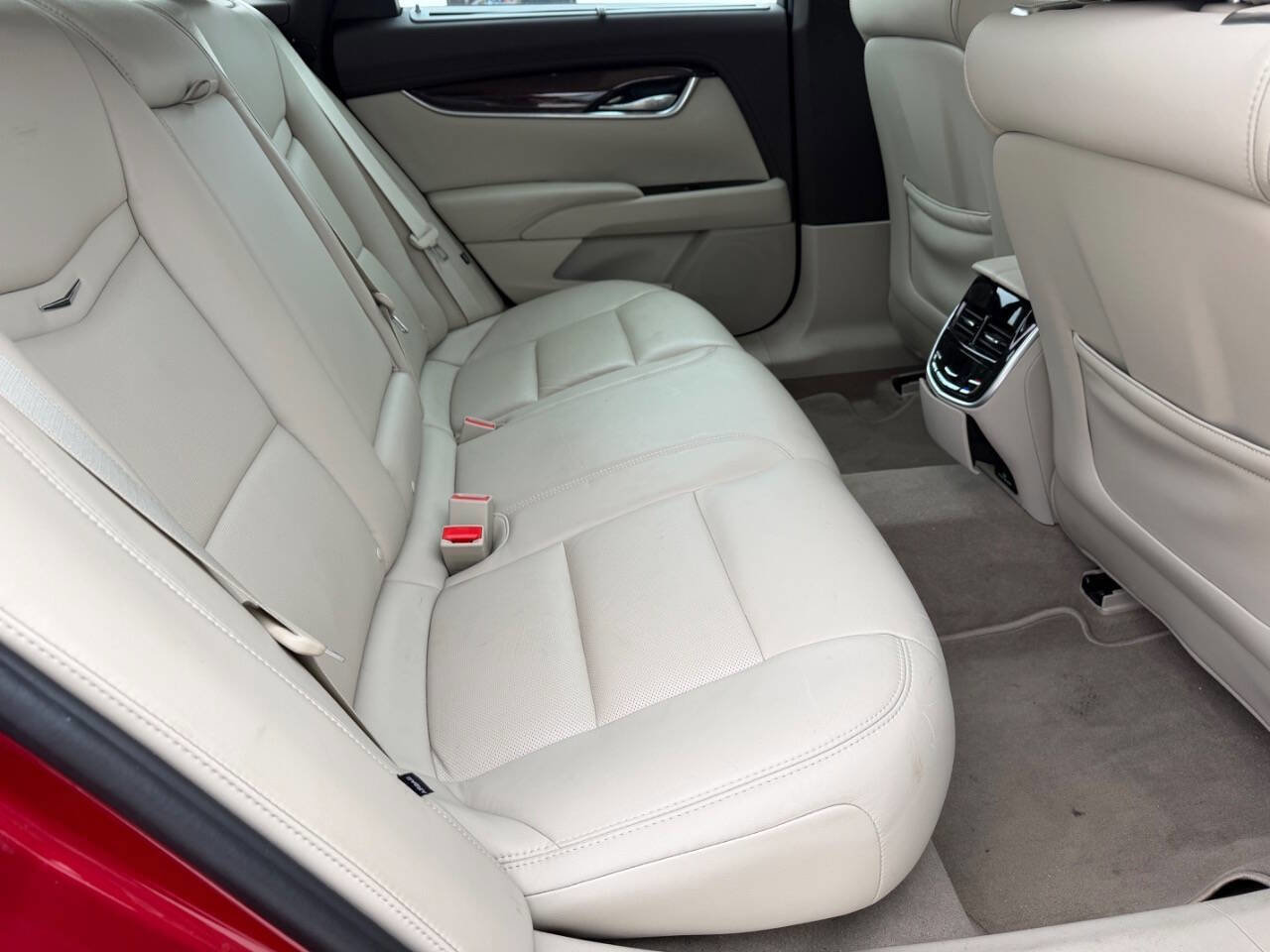 Used 2013 Cadillac XTS Premium image 19