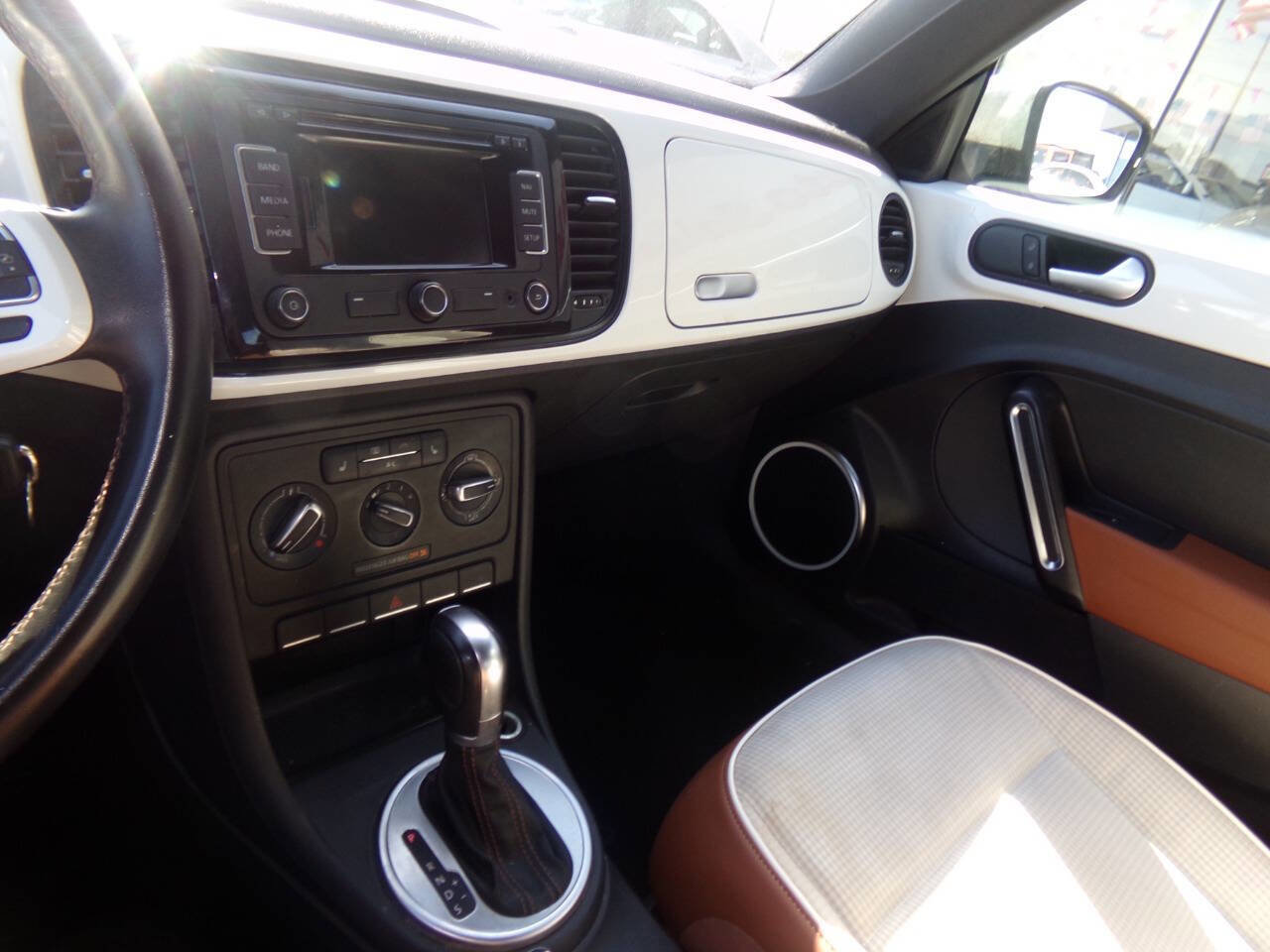 Used 2015 Volkswagen Beetle 1.8T Classic image 47