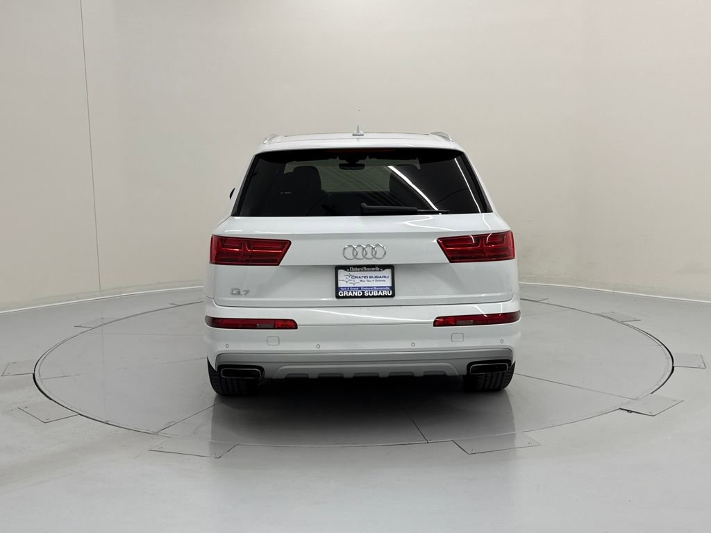 Used 2019 Audi Q7 2.0T Premium w/ Convenience Package image 4