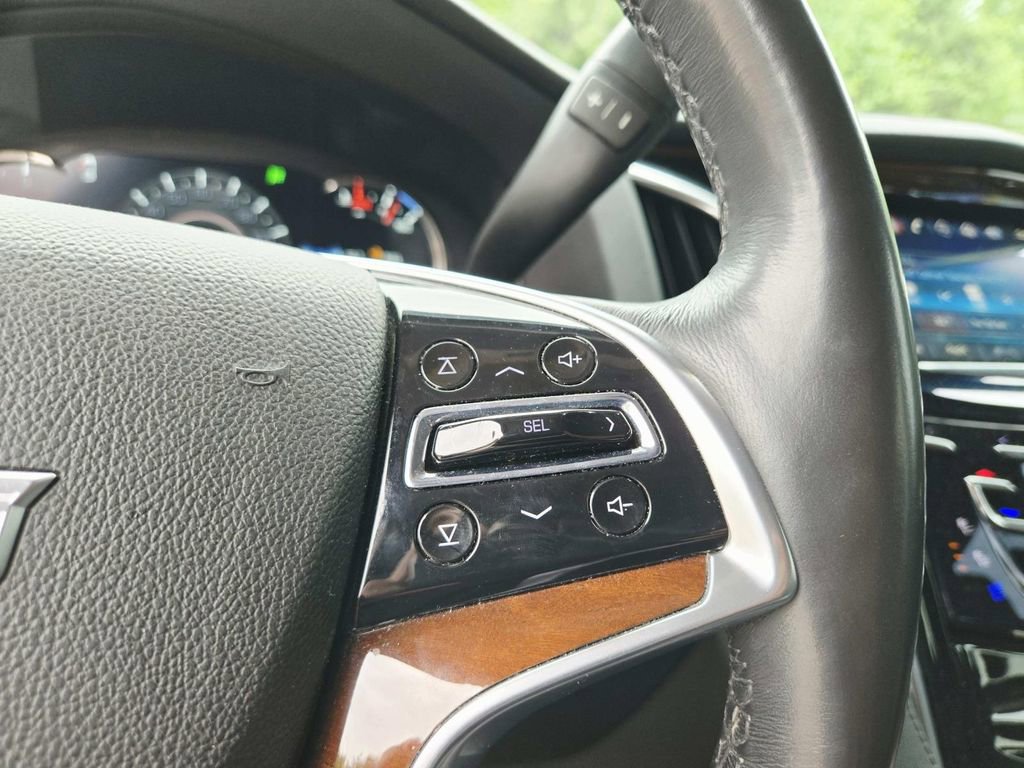 Used 2018 Cadillac Escalade Premium Luxury w/ LPO, Radiant Package AWD/4WD image 27