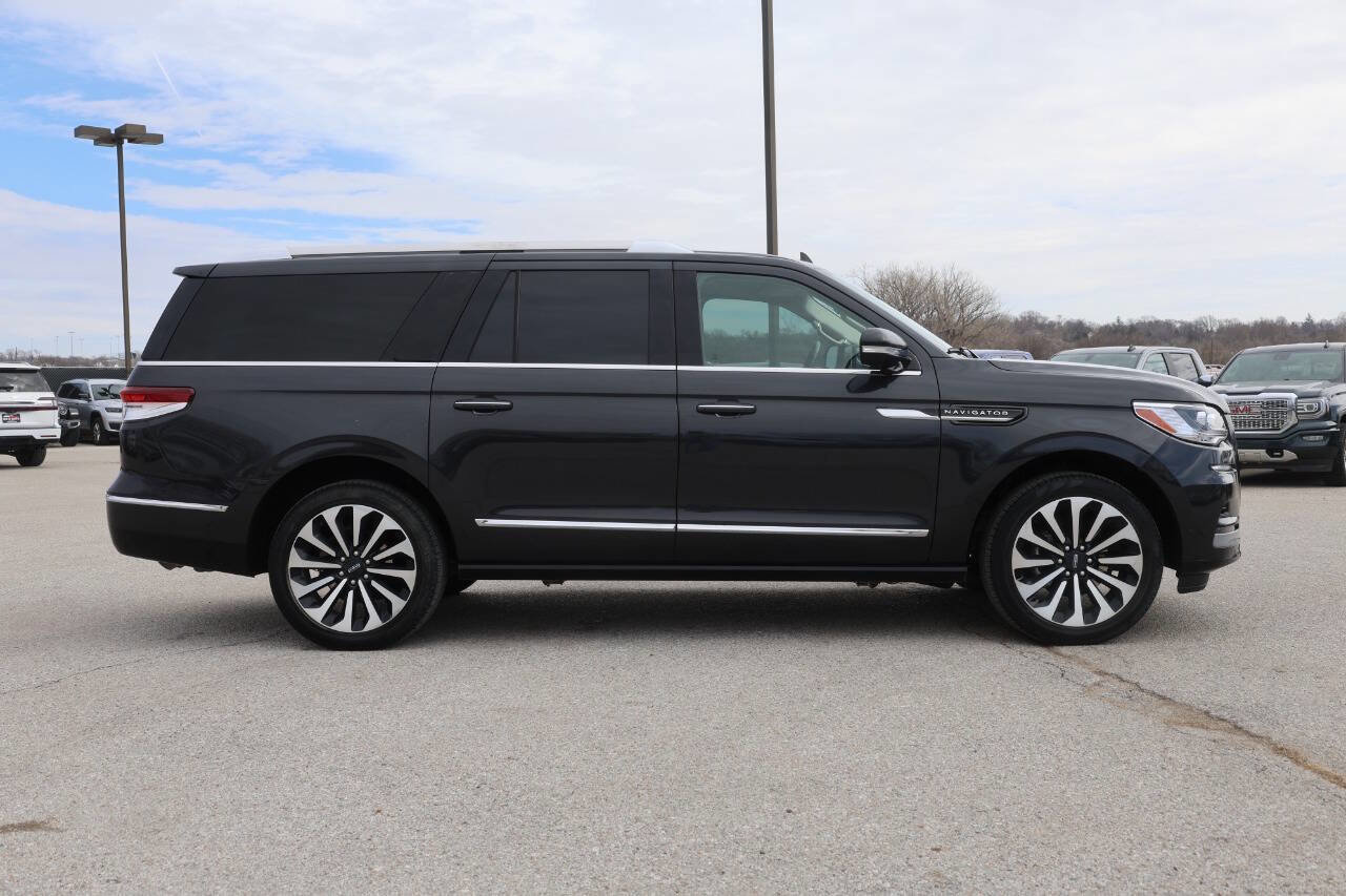 Used 2022 Lincoln Navigator L Reserve w/ Equipment Group 201A image 7