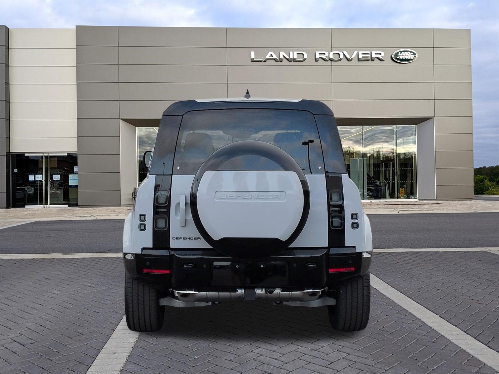 New 2026 Land Rover Defender 110 X-Dynamic SE AWD/4WD image 6