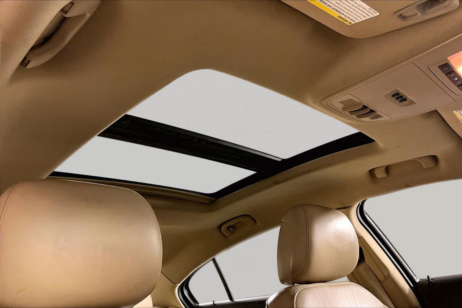 Used 2010 Buick LaCrosse CXL FWD image 12