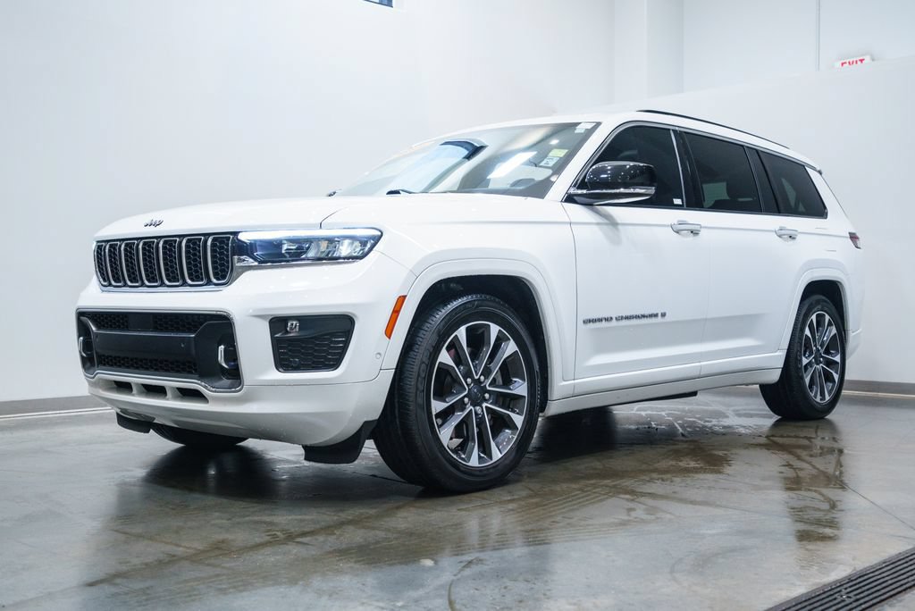 Used 2022 Jeep Grand Cherokee L Overland w/ Luxury Tech Group IV AWD/4WD image 3