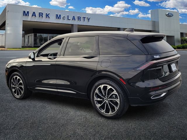 Certified 2024 Lincoln Nautilus Reserve image 6