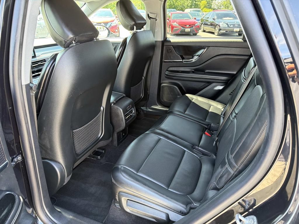 Used 2021 Lincoln Corsair AWD w/ Premium Package image 23