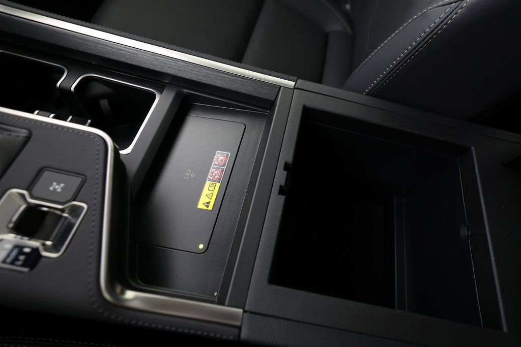 Used 2026 Lexus GX 550 w/ Accessory Package (2T) AWD/4WD image 41