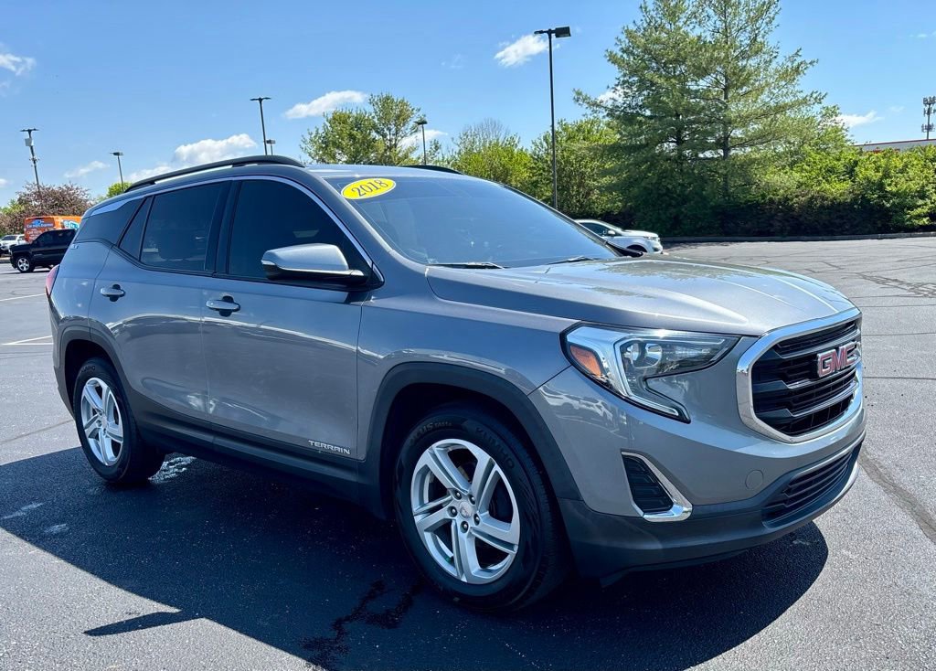 Used 2018 GMC Terrain SLE w/ Driver Convenience Package FWD image 9