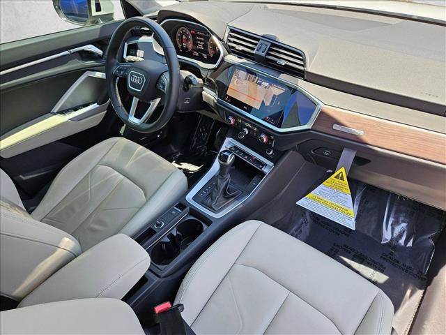 Used 2024 Audi Q3 2.0T Premium Plus w/ Premium Plus Package AWD/4WD image 27