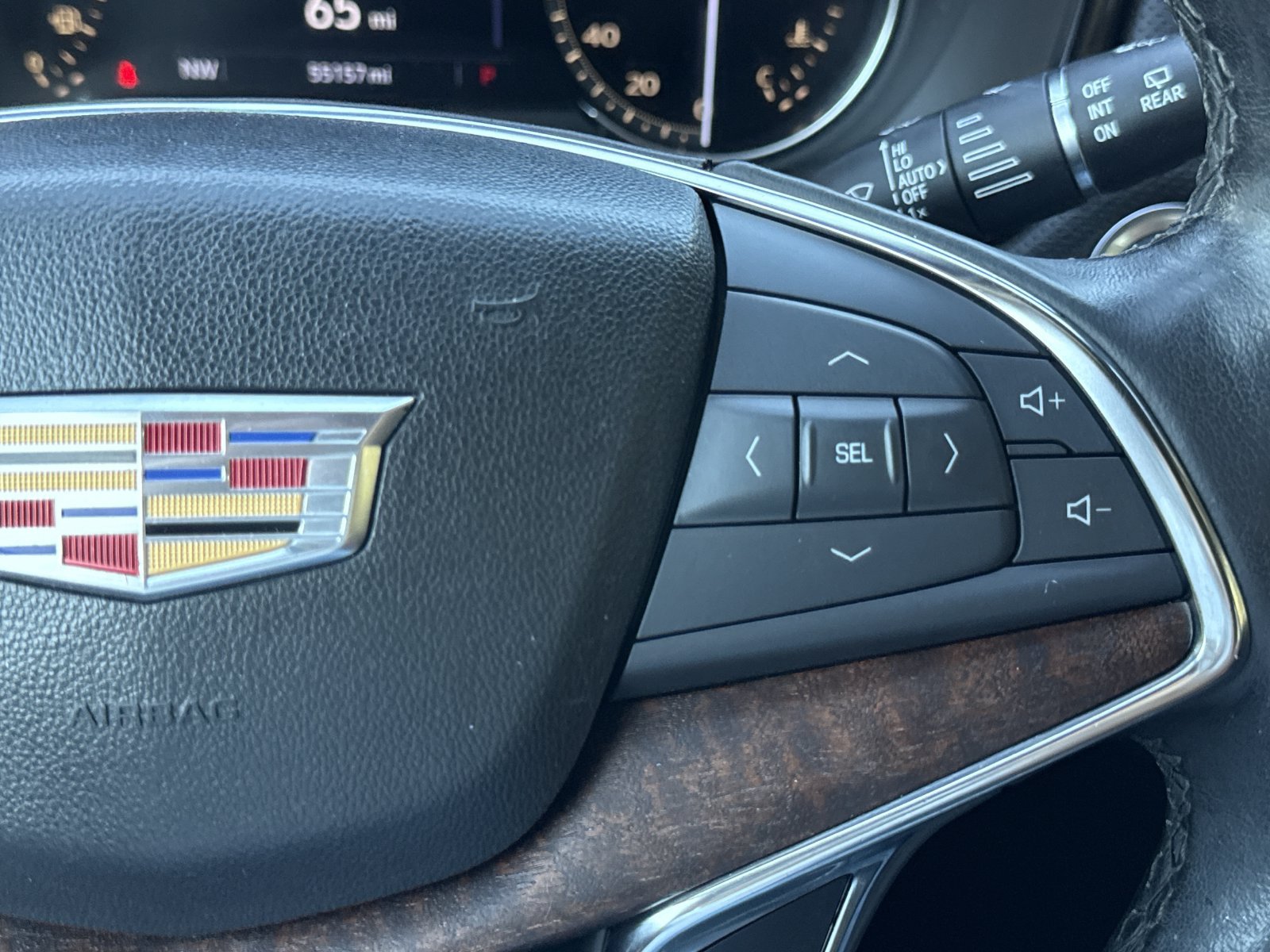 Used 2020 Cadillac XT5 Premium Luxury FWD image 27