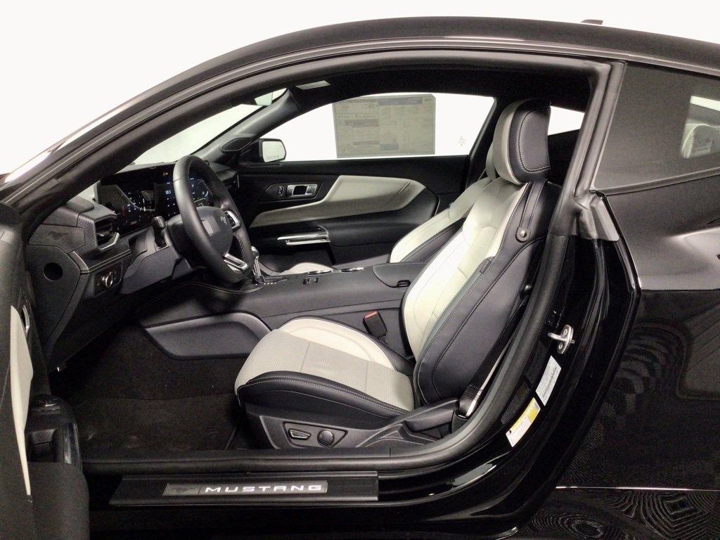 New 2025 Ford Mustang Premium image 16