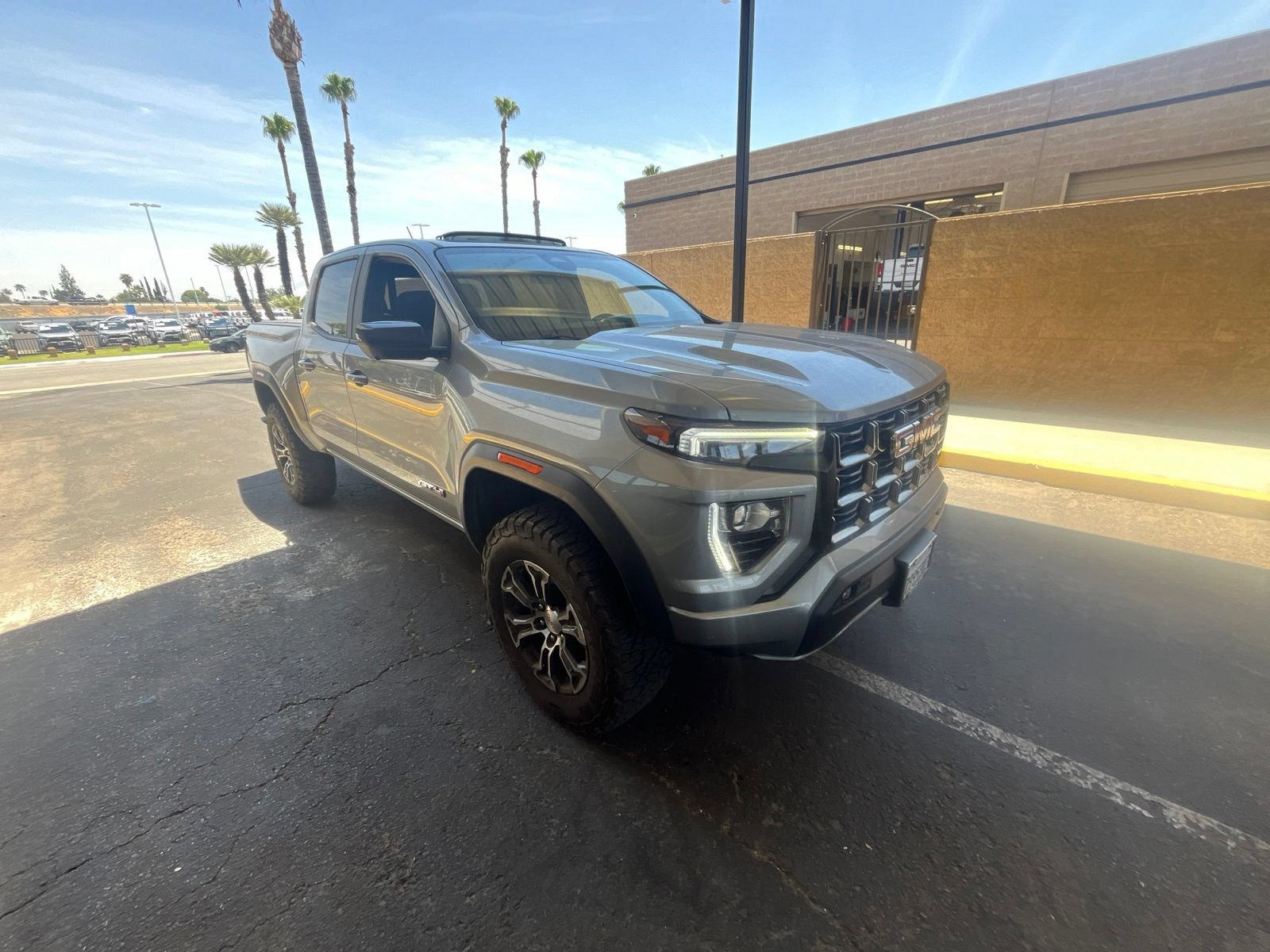 Used 2023 GMC Canyon AT4 w/ AT4 Premium Package AWD/4WD image 3