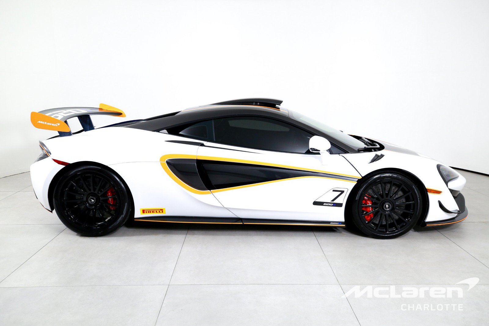 Used 2020 McLaren 620R RWD image 10