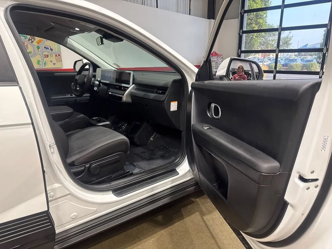 Used 2024 Hyundai Ioniq 5 SE AWD/4WD image 90