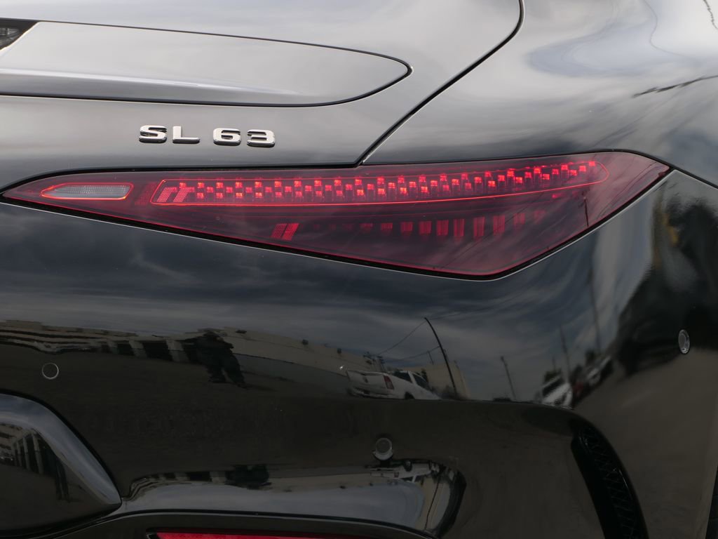 Used 2023 Mercedes-Benz SL 63 AMG 4MATIC w/ Driver Assistance Package image 5