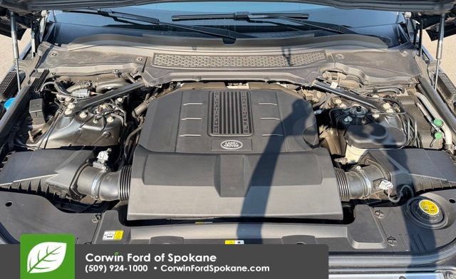 Used 2017 Land Rover Range Rover Supercharged AWD/4WD image 38