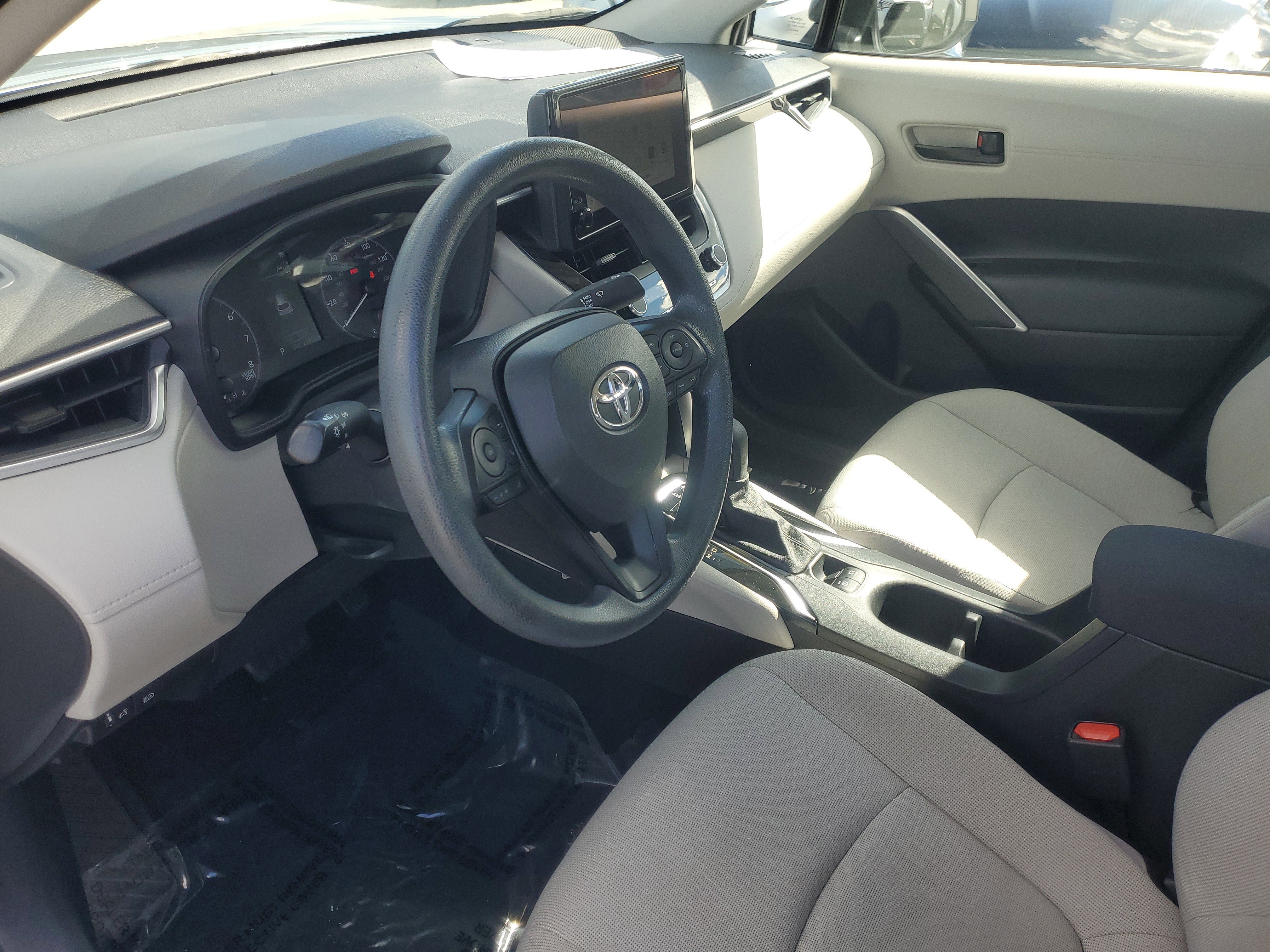 New 2023 Toyota Corolla Cross L image 16