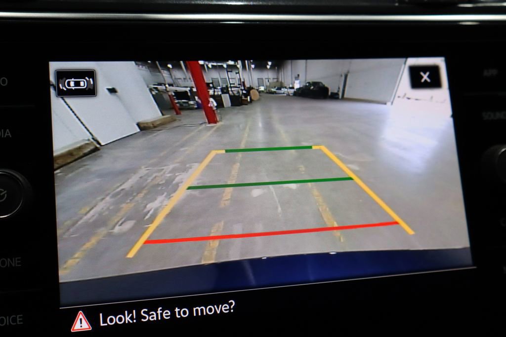 Used 2022 Volkswagen Tiguan SE image 8