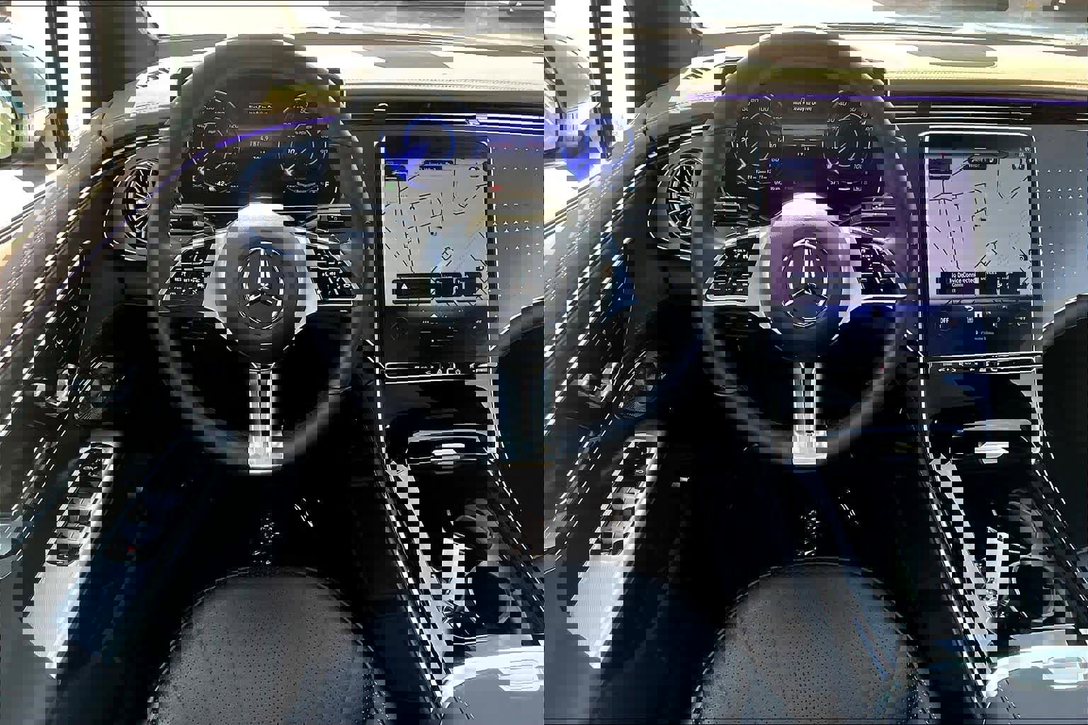 Used 2023 Mercedes-Benz EQE 500 4MATIC Sedan w/ Exclusive Trim Package image 5