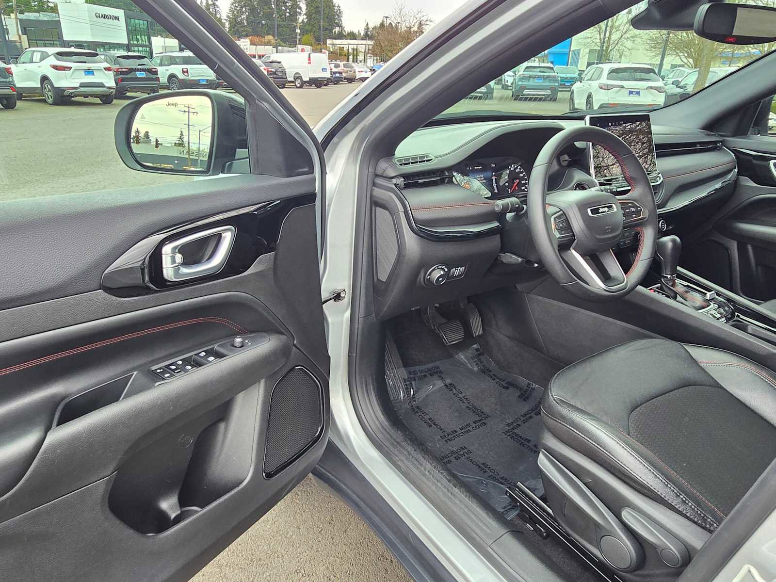 Used 2024 Jeep Compass Trailhawk image 20