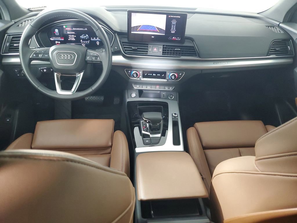 Used 2025 Audi Q5 2.0T Premium w/ Convenience Plus Package AWD/4WD image 15